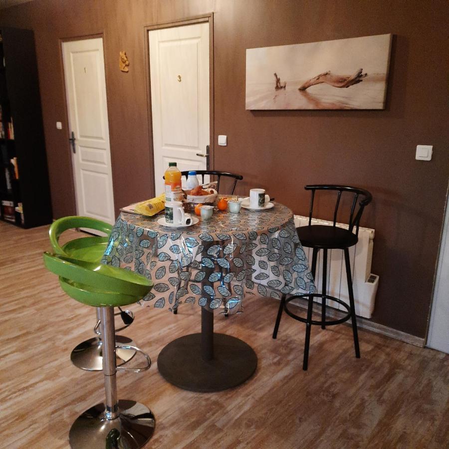 Un petit coin de paradis 2 Clairfontaine Extérieur photo